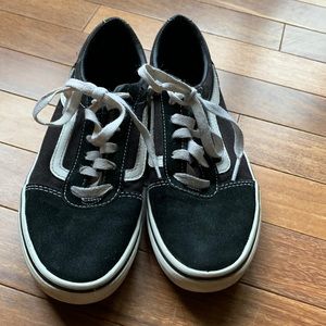Youth Vans, size 4